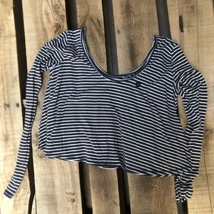 BRAND NEW HOLISTER CROP